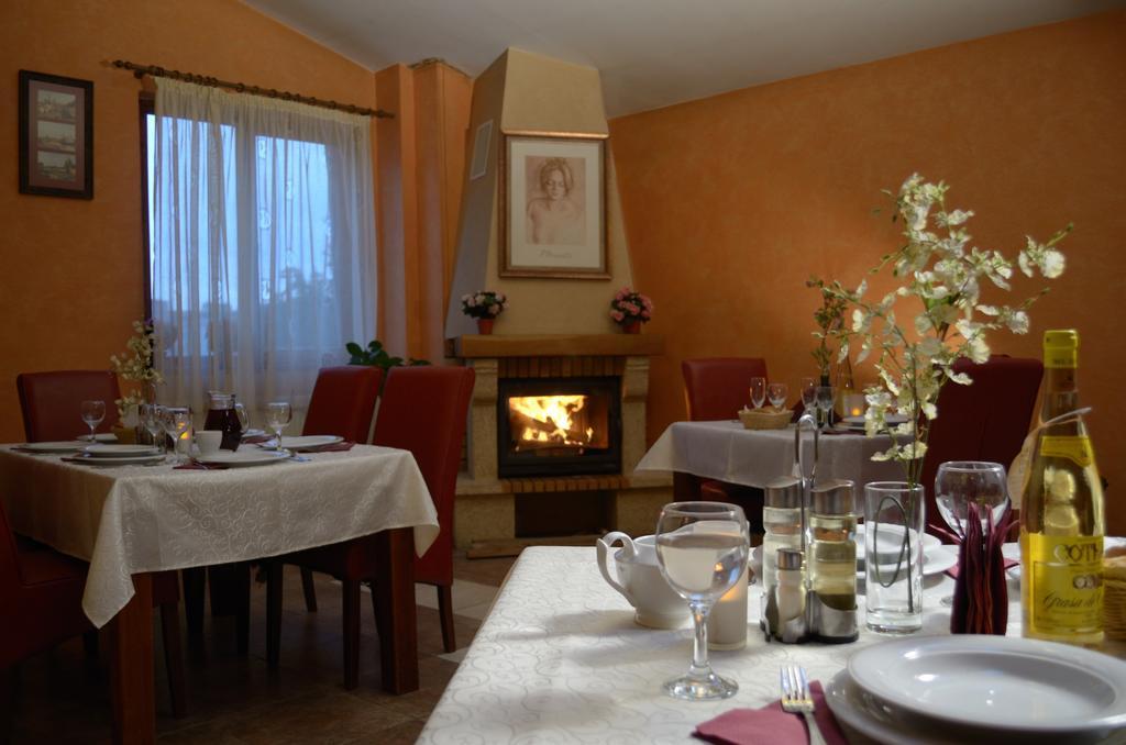 Casa Preturii Hotel Tîrgu Lăpuş Екстериор снимка