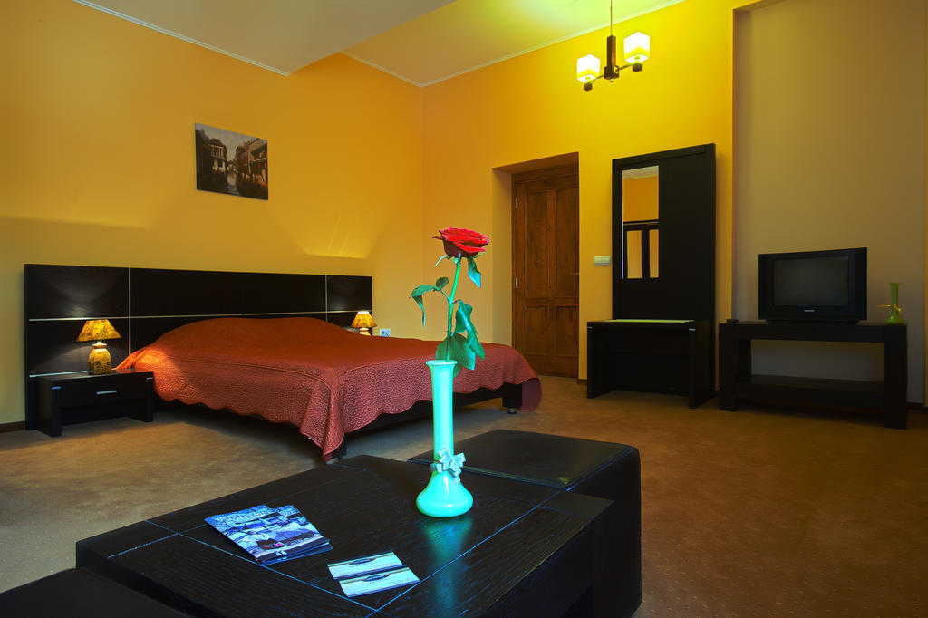 Casa Preturii Hotel Tîrgu Lăpuş Стая снимка